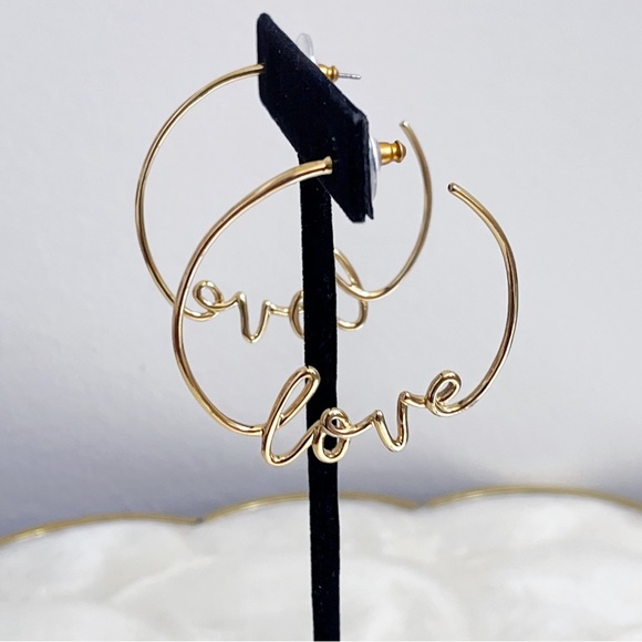 Stella & Dot Gold Plated Wire Love Hoop Earrings Boxed - Picture 10 of 11